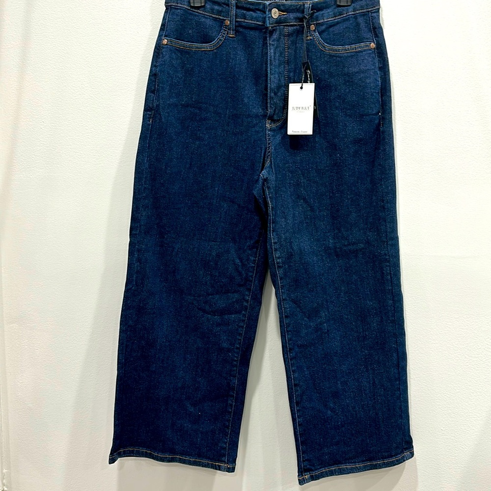 Very pretty tummy control wide leg Judy blue jeans